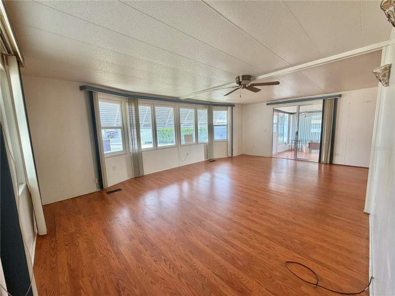 2 bedroom Mobile Home at 104 Dogwood Trail, Hawthorne At Leesburg A Coop, Leesburg — photo 4