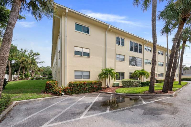 2 bedroom Condominium at 4780 Cove Circle Street #103, Colonial Court, The Condo, St Petersburg — photo 5