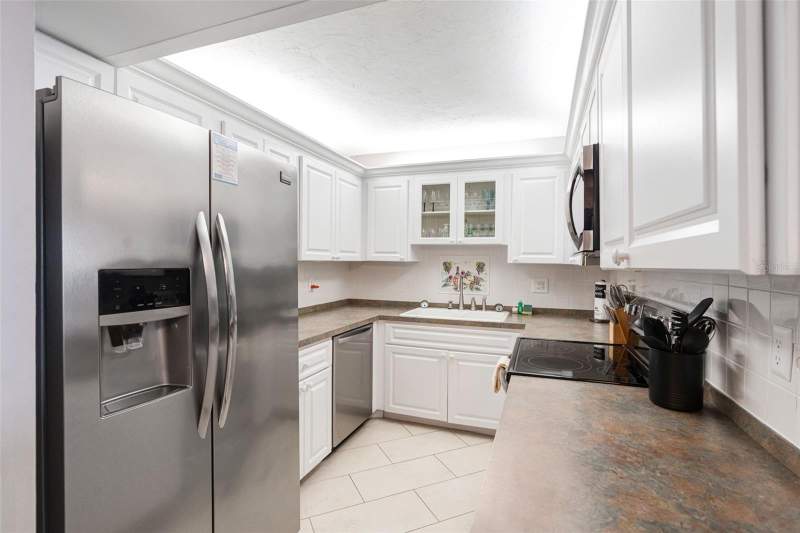 2 bedroom Condominium at 5855 Midnight Pass Road #611, Harbor Towers Y & R, Sarasota — photo 4