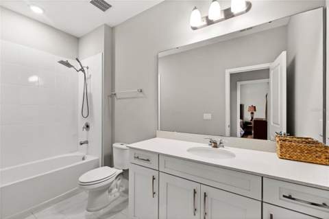 15031 Guava Bay Drive, Winter Garden FL - photo 11 of 36