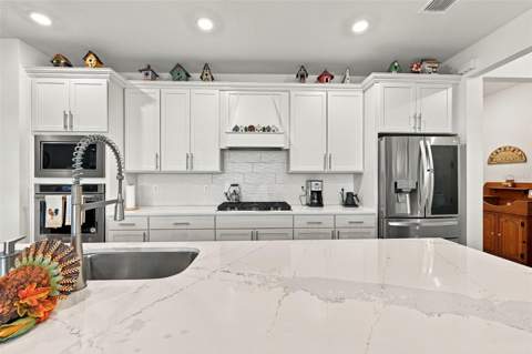 8836 Coastal Key Way, Parrish FL - photo 17 of 91