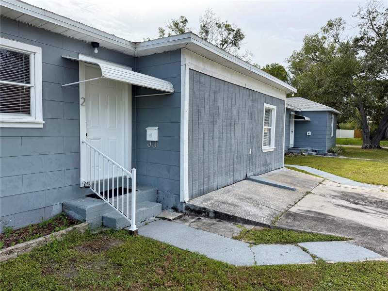4 bedroom Single Family Residence at 301 80th Avenue, Rio Vista, St Petersburg — photo 2