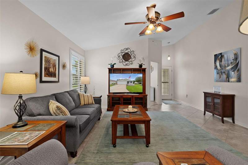 3 bedroom Single Family Residence at 2155 Baldwin Run, Villages Of Sumter, The Villages — photo 3