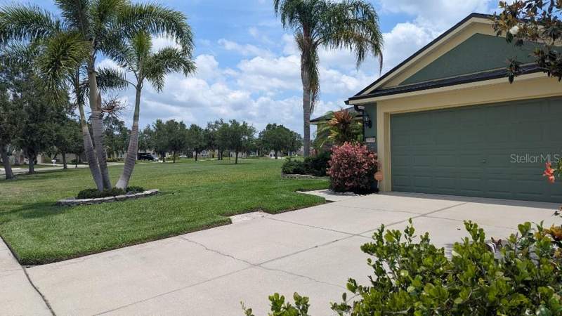 4 bedroom Single Family Residence at 9820 50th Street Circle, Harrison Ranch Ph I-B, Parrish — photo 2