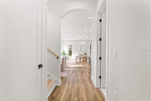 10154 Hodson Place, Seminole FL - photo 10 of 41