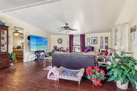 9085 Mercury Drive, St Cloud FL - photo 7 of 41