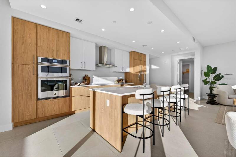 3 bedroom Condominium at 275 1st Ave S #2706, Art House, St Petersburg — photo 3