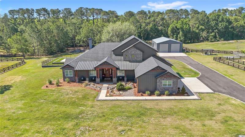 4 bedroom Single Family Residence at 22250 Deer Park Avenue, Deer Park Sub, Eustis — photo 2