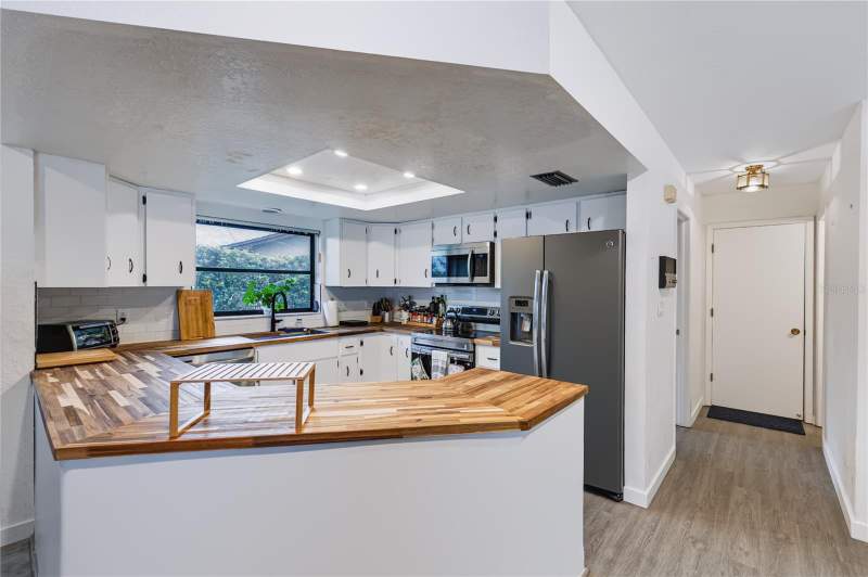 3 bedroom Single Family Residence at 9520 Lake Christina Lane, Embassy Hills, Port Richey — photo 3