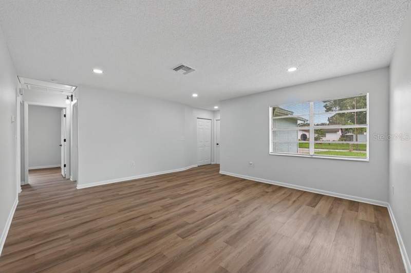 3 bedroom Single Family Residence at 5662 103rd Avenue, Pine Haven II, Pinellas Park — photo 5