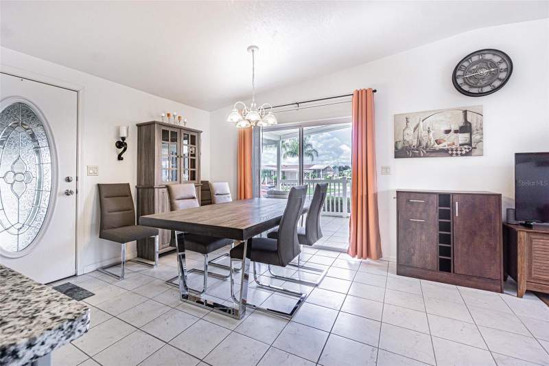 2 bedroom Manufactured Home at 37232 Neukom Avenue, Grand Horizons, Zephyrhills — photo 3