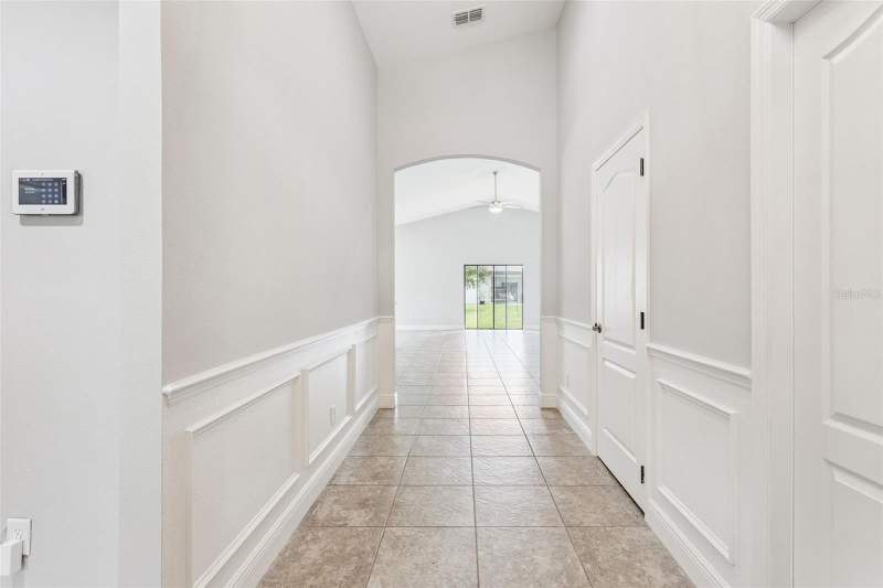4 bedroom Single Family Residence at 1144 Cambourne Dr, Poinciana Village 2 Nbhd 1, Kissimmee — photo 3
