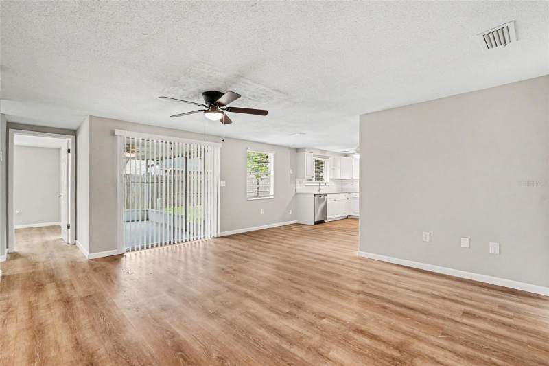 3 bedroom Single Family Residence at 7030 Ingleside Drive, Embassy Hills, Port Richey — photo 5