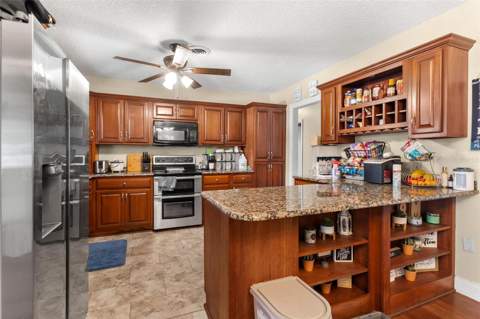 14407 Lake Junietta Drive, Tavares FL - photo 12 of 38