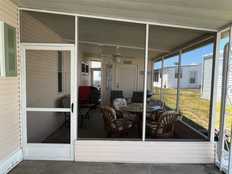 2 bedroom Manufactured Home at 825 Coconut Palm Street, Palm Hill Mobile Home Park Unrec, Largo — photo 4