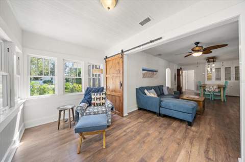 1320 Charlotte Avenue, Sarasota FL - photo 10 of 44