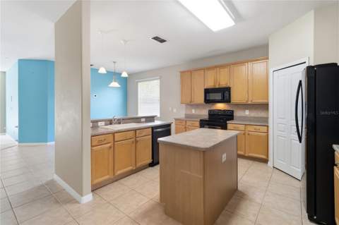 6658 Lake Pembroke Place, Orlando FL - photo 16 of 56