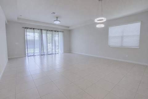 3552 Stonebriar Lane, Sanford FL - photo 7 of 25