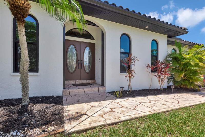 4 bedroom Single Family Residence at 355 Trieste Drive, Punta Gorda Isles Sec 15, Punta Gorda — photo 3