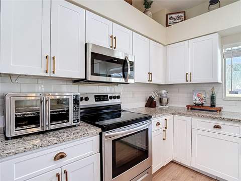 18109 Kara Court, Tampa FL - photo 24 of 99
