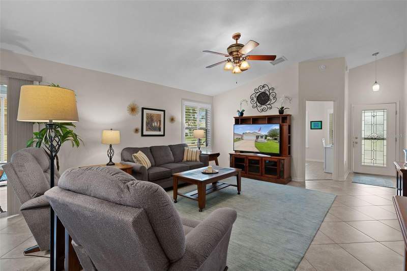 3 bedroom Single Family Residence at 2155 Baldwin Run, Villages Of Sumter, The Villages — photo 5