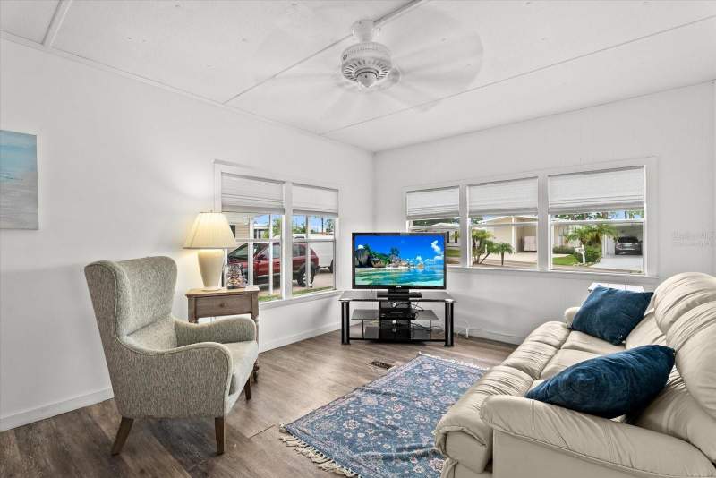 2 bedroom Mobile Home at 225 Blackburn Boulevard, Harbor Cove, North Port — photo 3