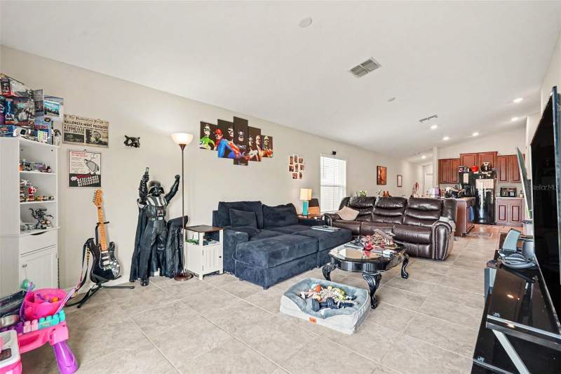 3 bedroom Single Family Residence at 17054 Yellow Pine Street, Vista Palms, Wimauma — photo 5