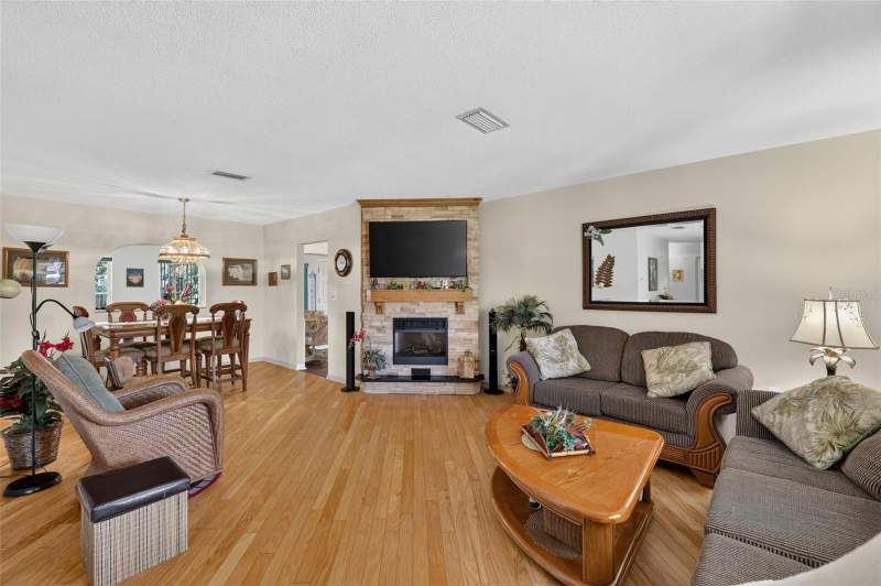 2 bedroom Single Family Residence at 22 E Bay Avenue, Spgs Bath & Yacht Club Unit 01, Yalaha — photo 2