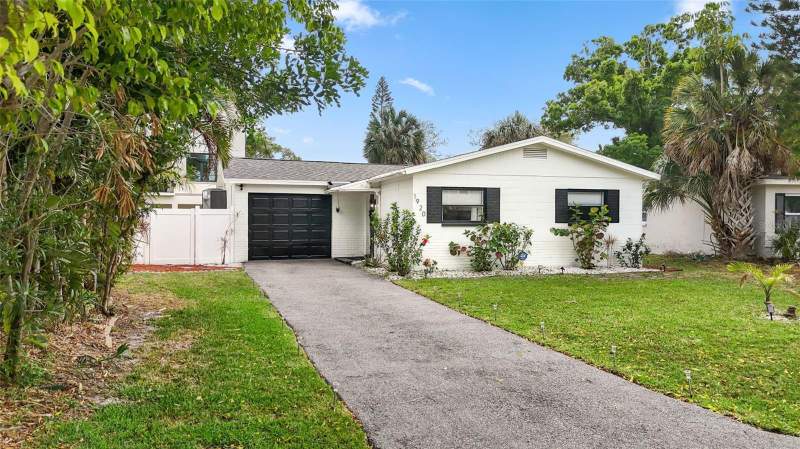 3 bedroom Single Family Residence at 1920 New Hampshire Avenue, Shore Acres Edgewater Sec, St Petersburg — photo 3