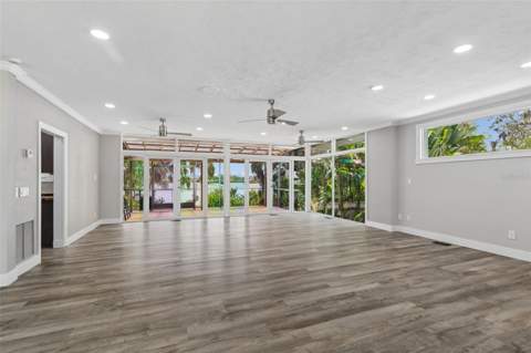 904 Bayshore Drive, Tarpon Springs FL - photo 6 of 6
