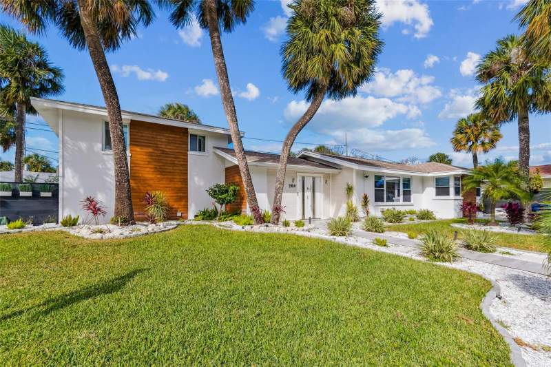 4 bedroom Single Family Residence at 760 Bohenia Circle, Mandalay Sub, Clearwater Beach — photo 4