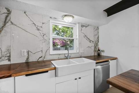 3027 Burlington Avenue, St Petersburg FL - photo 13 of 43