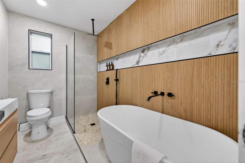 3 bedroom Single Family Residence at 510 79th Avenue, St Petersburg Beach North Unit 2, St Pete Beach — photo 4