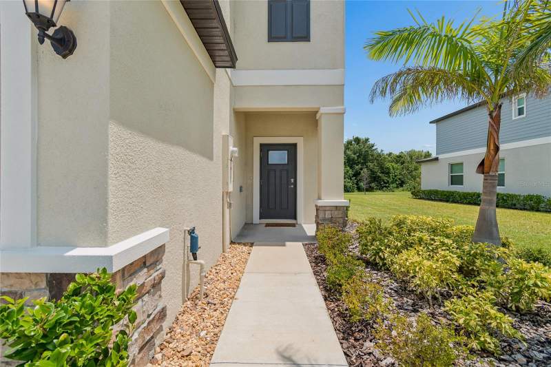 2 bedroom Townhouse at 222 Tulip Banded Way, South Shore Pointe, Ruskin — photo 2
