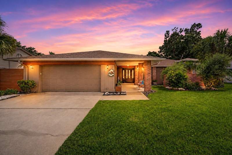 3 bedroom Single Family Residence at 450 CYPRESS CREEK CIRCLE, EAST LAKE WOODLANDS, OLDSMAR — photo 2