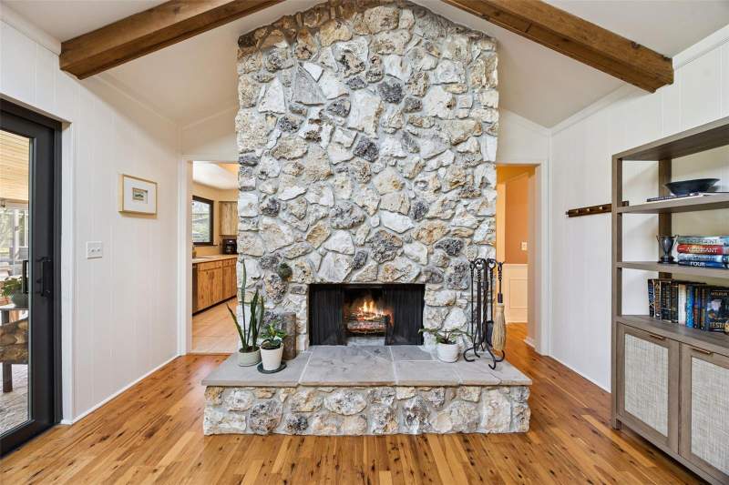 4 bedroom Single Family Residence at 737 Riverbend Boulevard, Sweetwater Oaks Sec 18, Longwood — photo 4