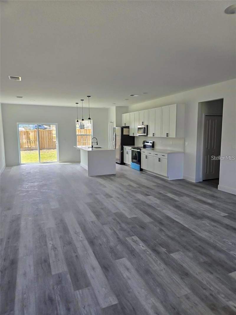4 bedroom Single Family Residence at 15092 SW 52nd Court, Marion Oaks Un Nine, Ocala — photo 4