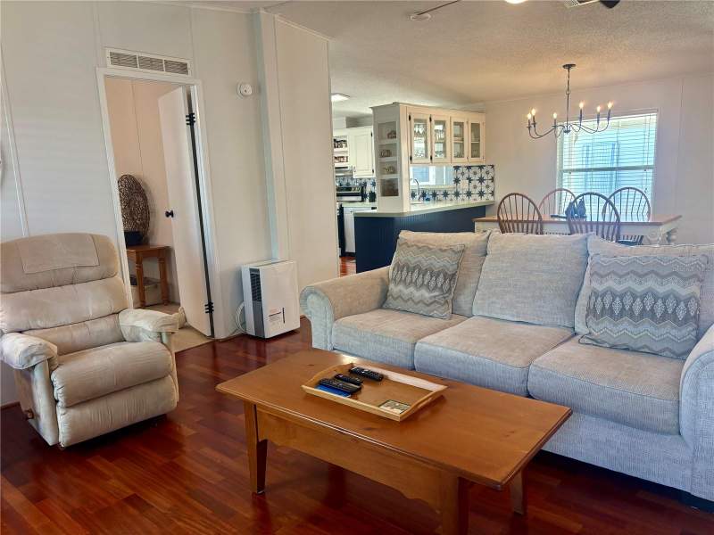 3 bedroom Manufactured Home at 5707 45th Street #100, Gold Tree Co-Op, Bradenton — photo 4