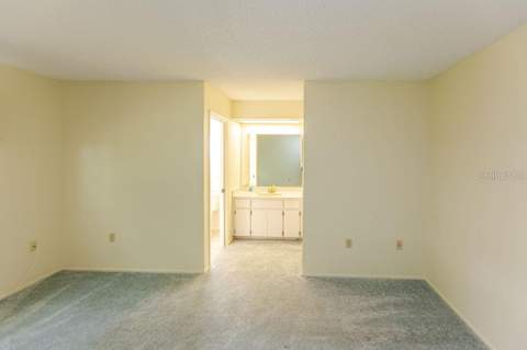 6402 Ocean Pines Lane, Spring Hill FL - photo 19 of 41