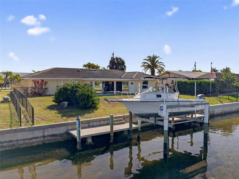 2 bedroom Single Family Residence at 523 Via Cintia, Punta Gorda Isles Sec 07, Punta Gorda — photo 3
