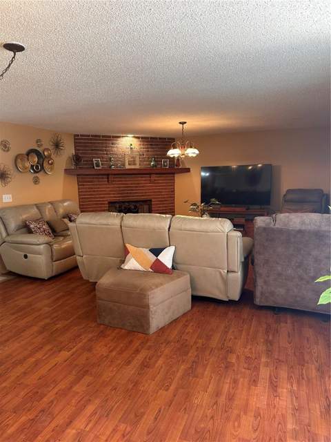 8848 Oak Circle, Tampa FL - photo 9 of 27