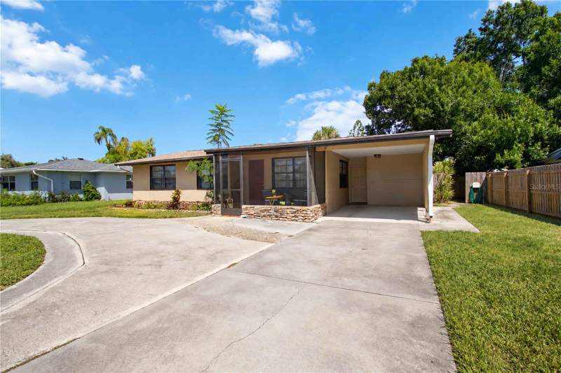 4 bedroom Single Family Residence at 2127 Shawnee Street, Las Lomas De Sarasota, Sarasota — photo 2
