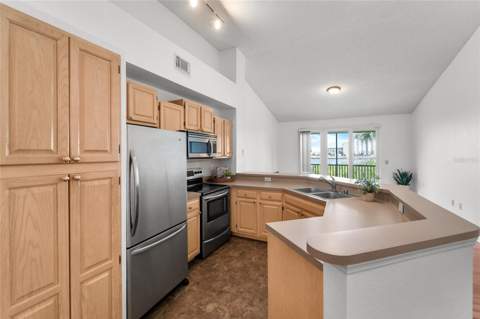 1109 Normandy Trace Road #1109, Tampa FL - photo 8 of 25