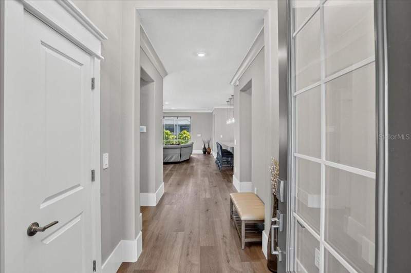 3 bedroom Single Family Residence at 15214 Serene Shores Loop, Lorraine Lakes Ph Iib-3 & Iic, Lakewood Ranch — photo 5