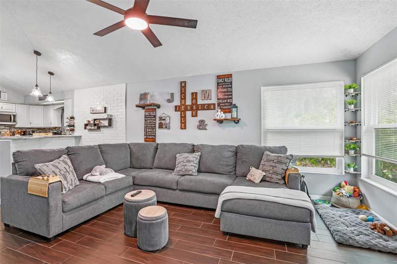 2 bedroom Townhouse at 4001 Bainwood Court, Jasmine Pond, Tampa — photo 4