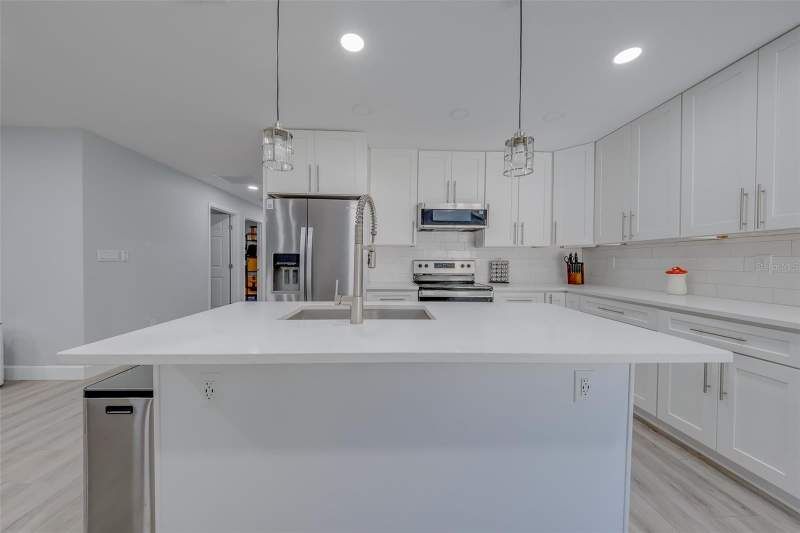 3 bedroom Single Family Residence at 1814 Sylvan Drive, Harbor Vista, Clearwater — photo 5