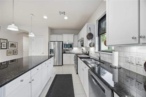11258 Sandhill Preserve Drive, Sarasota FL - photo 6 of 6