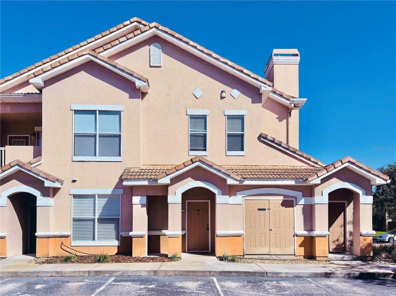 2 bedroom Condominium at 18013 Villa Creek Drive, The Villas Condo, Tampa — photo 1