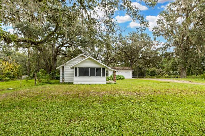 2 bedroom Single Family Residence at 1205 S Main Street, Reids Sub, Brooksville — photo 5