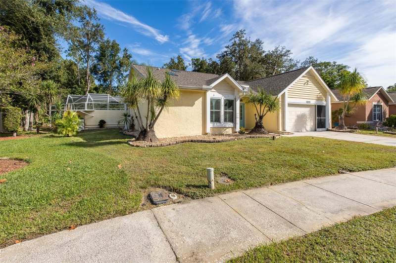 3 bedroom Single Family Residence at 10305 Copperwood Drive, Woods River Ridge, New Port Richey — photo 3